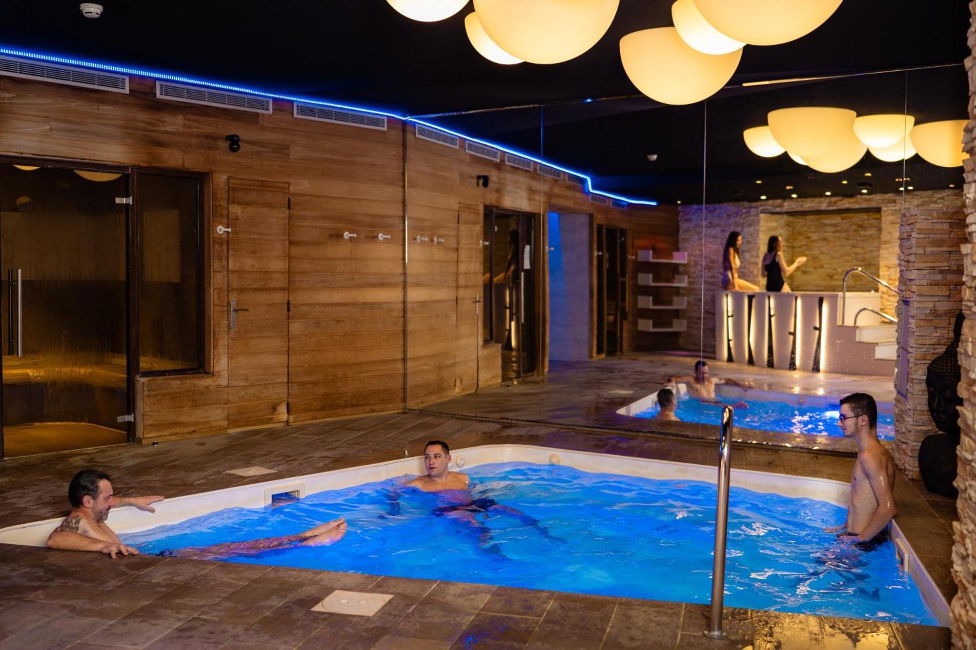 Domaine De La Foret D'Orient, Logis Hotel, Restaurant, Spa Et Golf Rouilly-Sacey Exterior foto